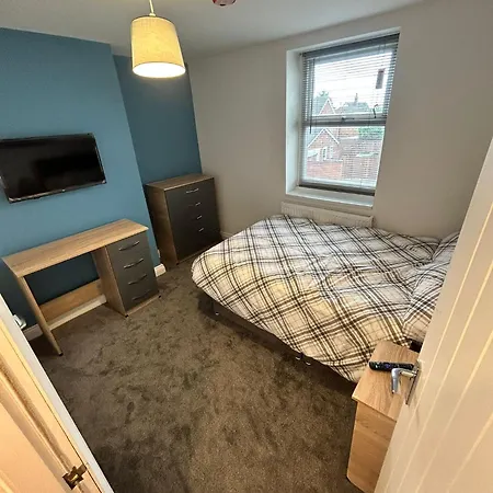 招待所 Cozy 6 Bedroom Hmo