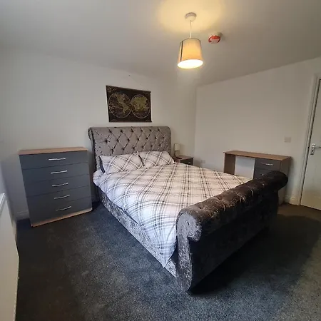 Cozy 6 Bedroom Hmo *